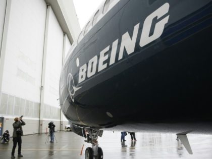 Boeing says it will follow US policy on Iran