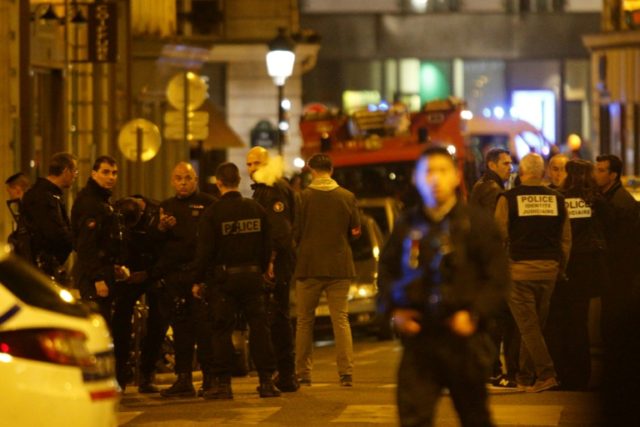 Terror cops seek ID of Paris knife attacker