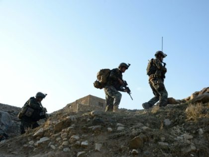 Taliban 'retreat' as US, Afghan forces hold western city