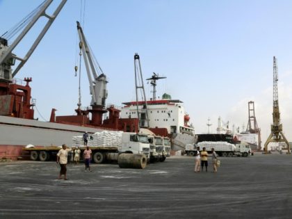 Yemen's main port in crosshairs of Saudi-led offensive