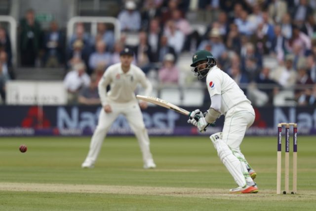 Azhar's fifty helps Pakistan make steady progress against England