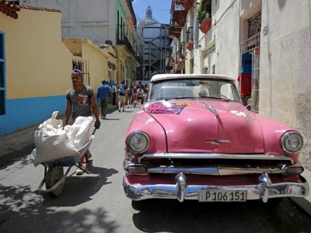 Cuba to amend constitution to extend economic reforms