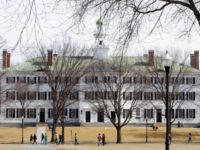 Οι σπουδαστές του Dartmouth δαπανούν τρεις καθηγητές για σεξουαλική παρενόχληση και επίθεση