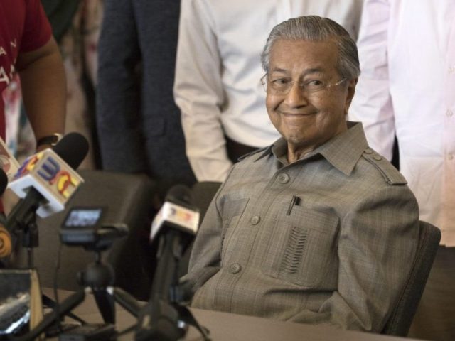 Malaysia Shocked As 92-Year-Old Mahathir Mohamad Becomes Prime Minister