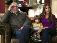 MordernFamily1 Sofía Vergara, Ed O'Neill, and Jeremy Maguire in Modern Family (ABC, 2009)