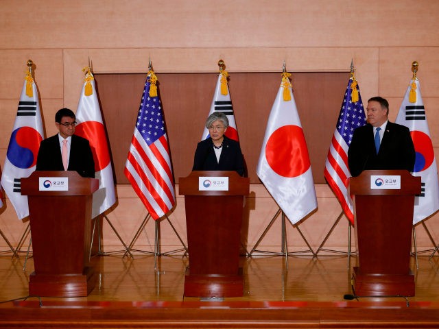 US Secretary of State Mike Pompeo (R), South Korea's Foreign Minister Kang Kyung-wha (C) a