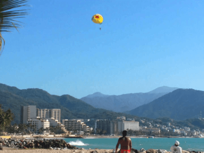 parasailing Puerto Vallarta