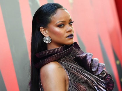 TOPSHOT - Singer/actress Rihanna attends the World Premiere of OCEANS 8 June 5, 2018 in New York. - OCEANS 8 will be released nationwide on June 8, 2018. (Photo by ANGELA WEISS / AFP) (Photo credit should read ANGELA WEISS/AFP/Getty Images)