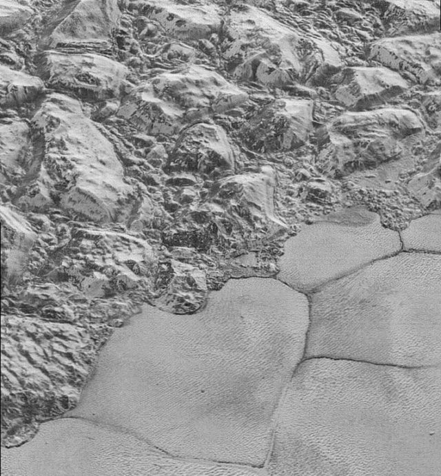 'Surprising' methane dunes found on Pluto