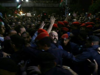 Jordan king summons PM over anti-government demos