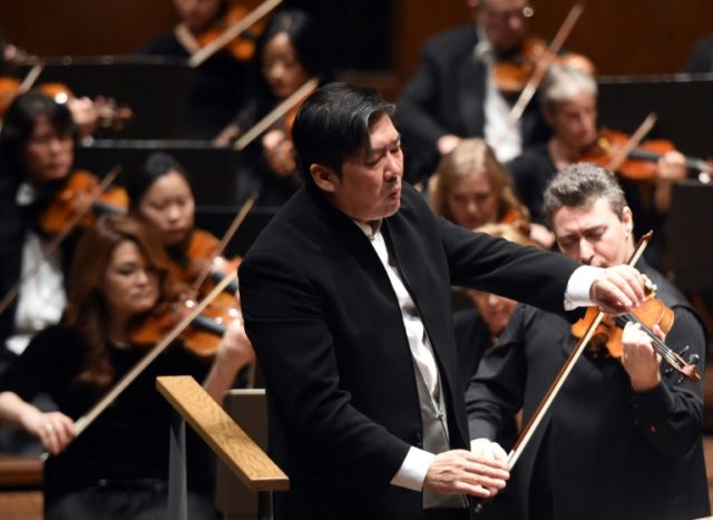 Shanghai Symphony signs China's first orchestra record deal