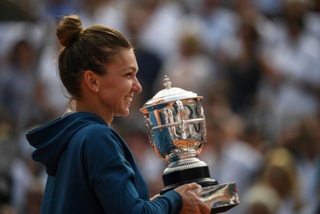 A long wait, but Halep becomes a popular champion