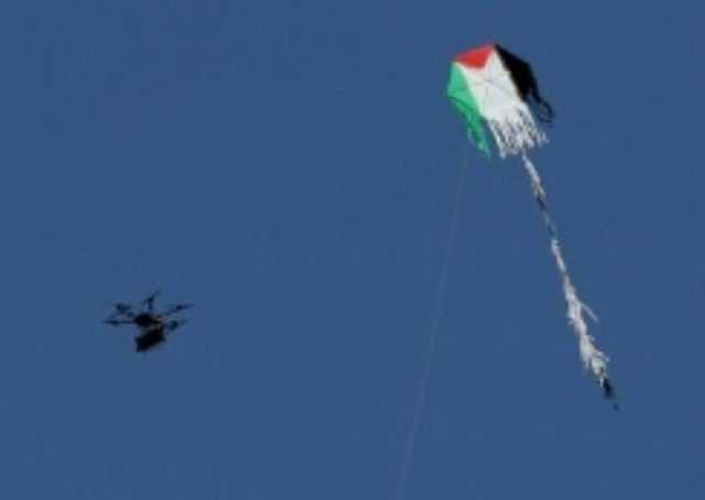 Israel plane fires warning to deter Gaza balloon, kite attacks