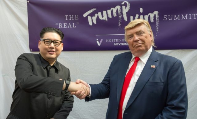 Trump and Kim lookalikes hold 'summit' in Singapore