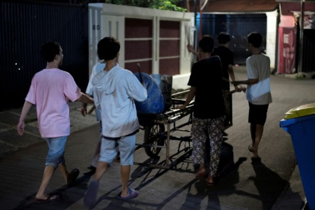 Waking up the neighbours: Indonesia's Ramadan alarm clocks