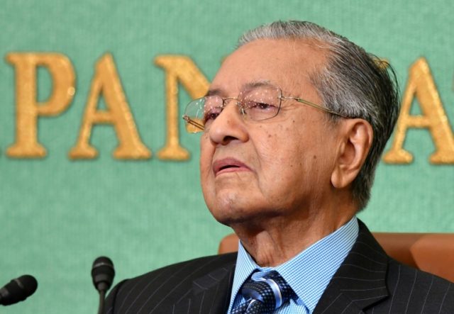 Malaysia PM floats new national car project