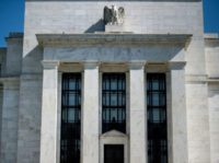 A unanimous vote from the US Federal Reserve to raise the benchmark lending rate brings the federal funds rate to a range of 1.75-2.0 percent,but the quarterly economic forecasts show central bankers now expect the rate to end the year at 2.4 percent US Federal Reserve raises key interest rate to 1.75-2%