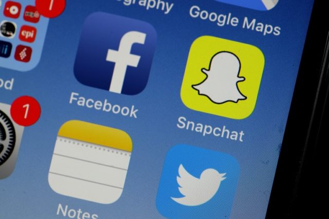 Snapchat aims to spread reach to other apps