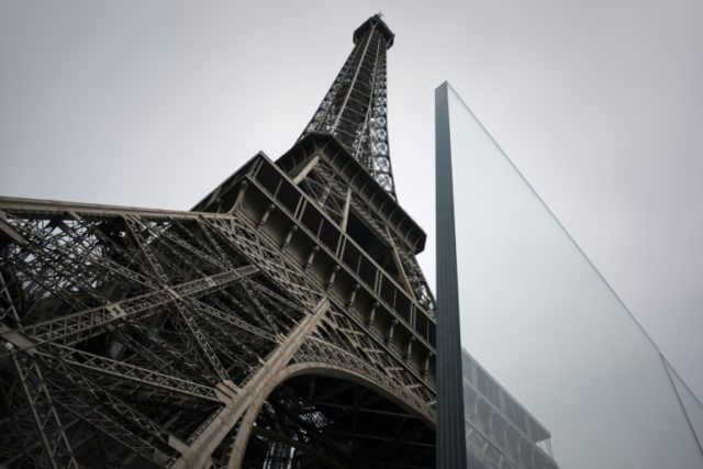 Paris puts final touches to Eiffel Tower anti-terror walls