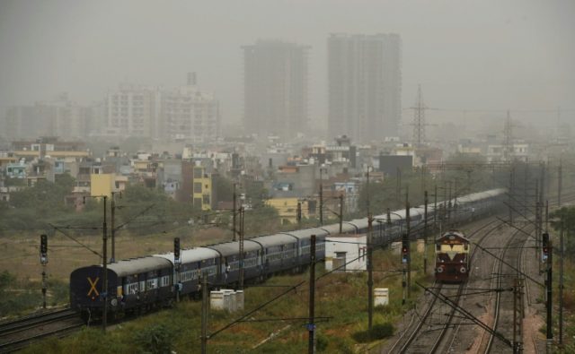 Delhi reels as summer haze catches Indian capital off guard