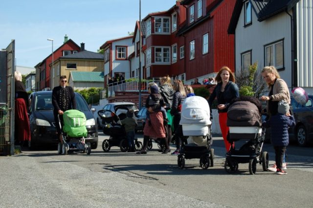 Family ties make Faroese women Europe's top baby makers