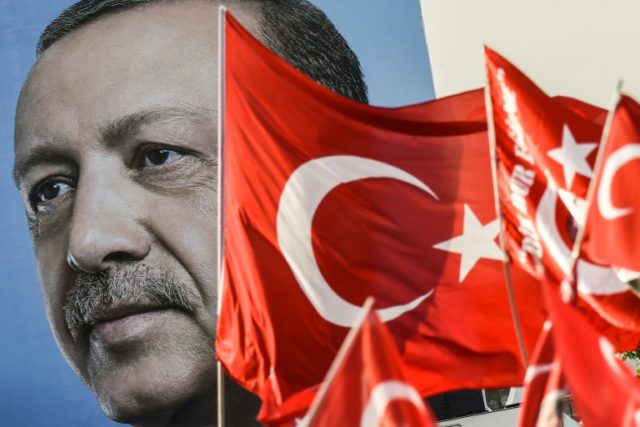 Erdogan faces biggest challenge in tight Turkey polls
