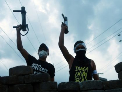 Nicaraguan bishops say going to Masaya 'to avert massacre'