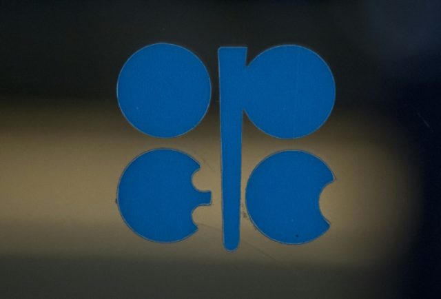 OPEC on tightrope as output target talks prompt clash