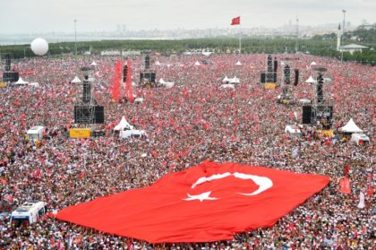Erdogan, rival Ince trade blows on eve of crunch Turkey polls