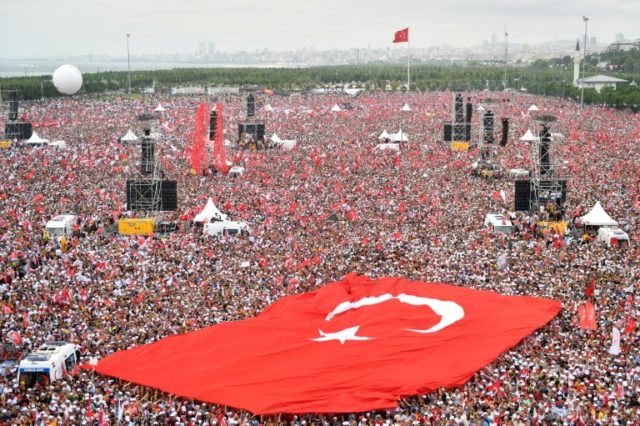 Erdogan, rival Ince trade blows on eve of crunch Turkey polls