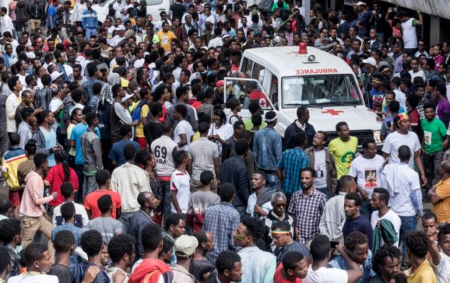 Ethiopia arrests 30 over deadly grenade attack at leader's rally