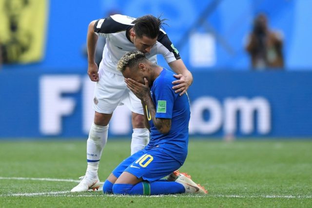 Neymar 'entitled to feel upset', says Brazil teammate Fagner