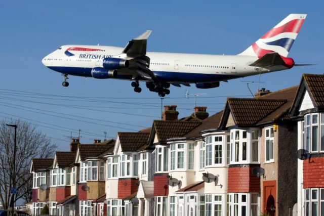 UK lawmakers approve expanding London's Heathrow airport