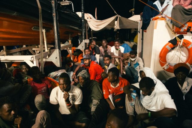 Stranded migrant rescue ship 'may dock in Malta'