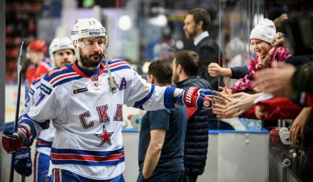 Russian Olympic star Kovalchuk returns to NHL with Kings