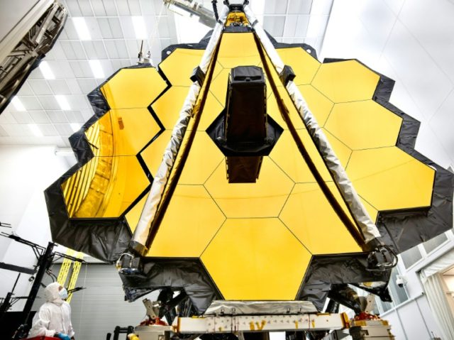 Fresh delay in launch of NASA's giant space telescope