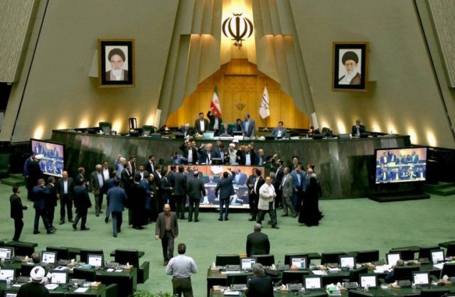 Iranian MPs demand overhaul of Rouhani's economic team