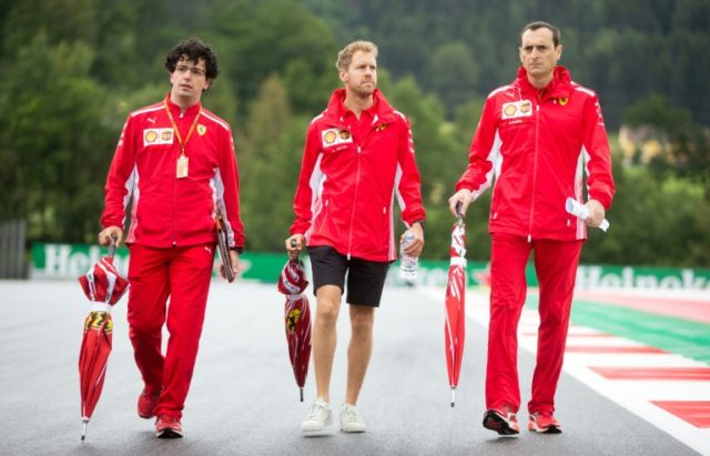 'Get off Vettel bandwagon', says peacemaker Hamilton