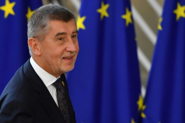Czech communists to back tycoon's minority government