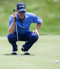 Putting optional: Kelly takes 1-shot lead at US Senior Open