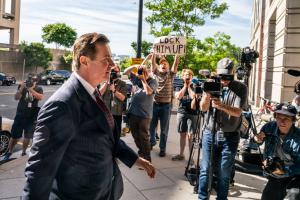 Manafort jailed before trial on new obstruction charges