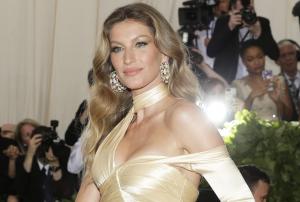 Gisele Bündchen screams in excitement for Brazil at World Cup