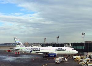Police surround JetBlue flight at NYC's JFK Airport after false hijack alarm