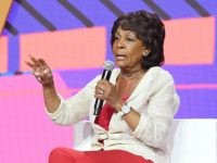 Maxine Waters (Paras Griffin / Getty for Essence) Maxine Waters (Paras Griffin / Getty for Essence)