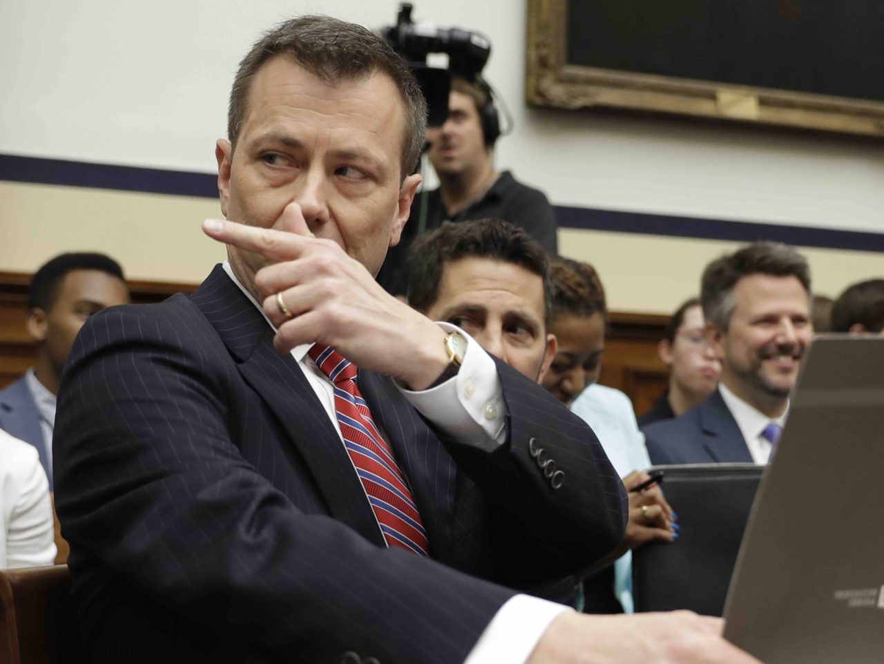Peter Strzok Refuses To Hand Over Texts To Congress Breitbart