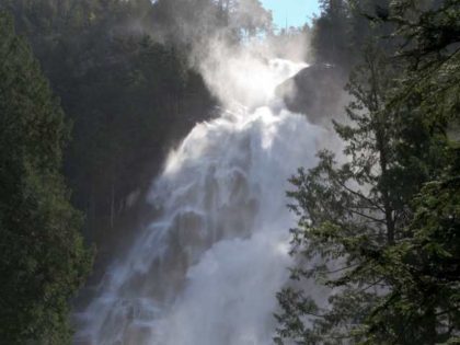 3 YouTube stars died after falling over Shannon Falls in British Columbia, Canada.