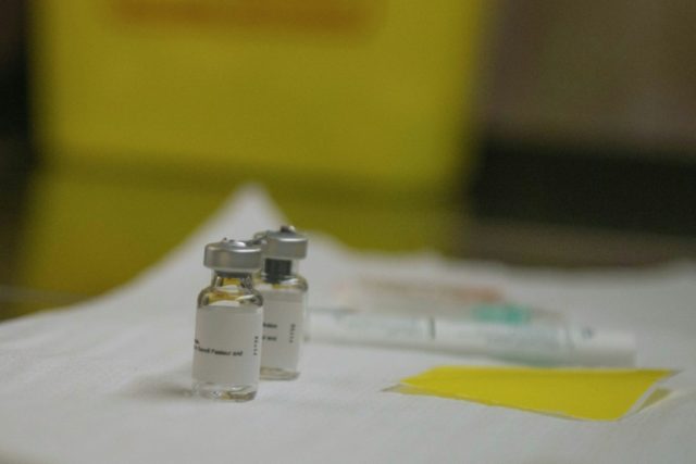 Candidate AIDS vaccine passes key early test
