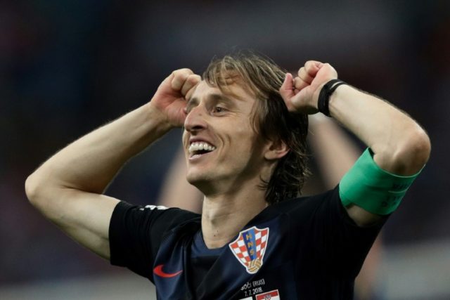 Croatia beat Russia on penalties to reach World Cup semis