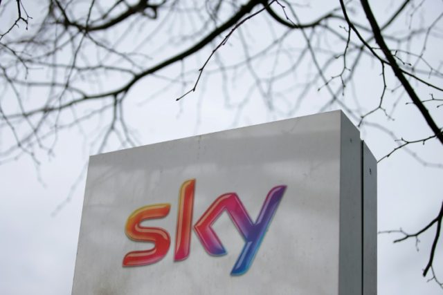 Fox raises Sky bid in battle with Comcast