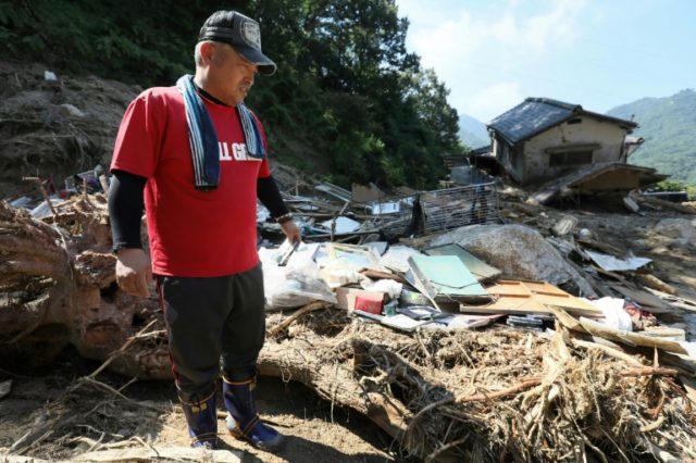 Fierce heatwave hits Japan flood recovery